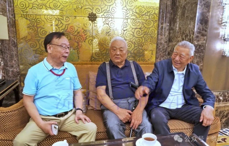 年维泗93寿宴:徐根宝携武磊等三弟子出席,石雪清忆引荐王健林内幕 年维泗93寿宴:徐根宝携武磊等三弟子出席,石雪清忆引荐王健林内幕