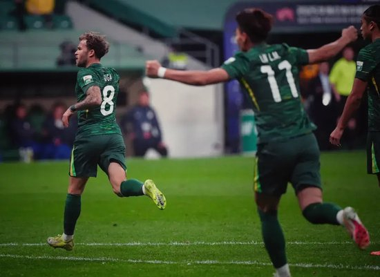 6比1血洗山东,国安残阵逆转重现18年前神迹 6比1血洗山东,国安残阵逆转重现18年前神迹
