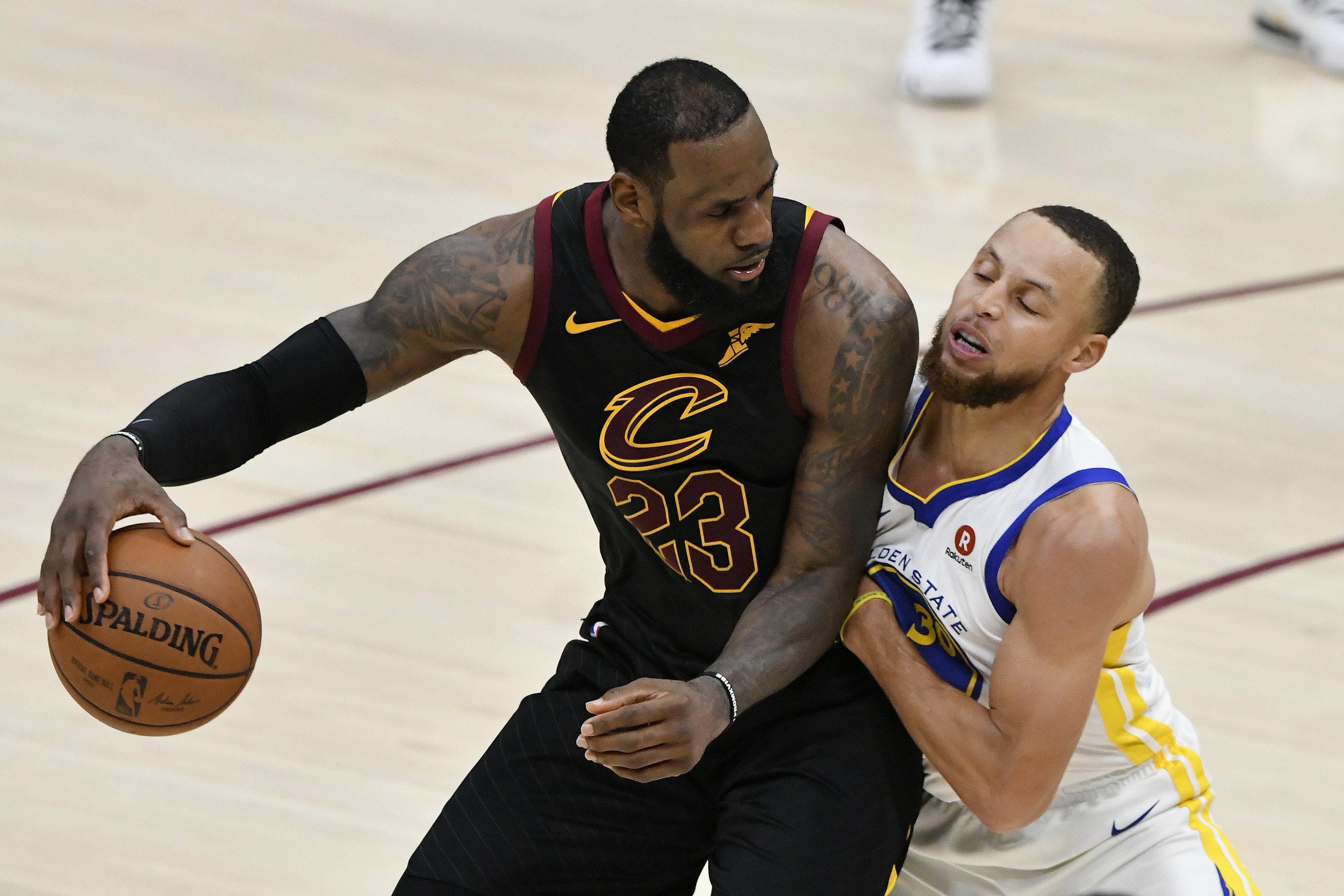 亚历山大连庄MVP，哈登8年后重返东决：回溯2018年NBA版图