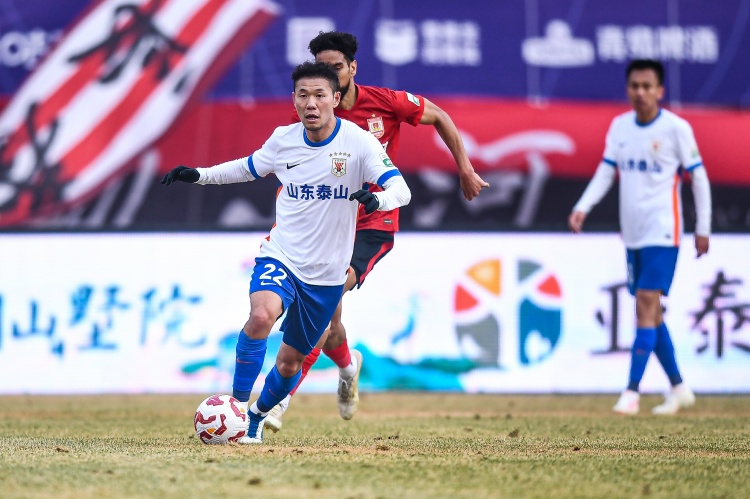 泰山核心中场李源一99.9%不续约 合同到期前无意夏窗转会