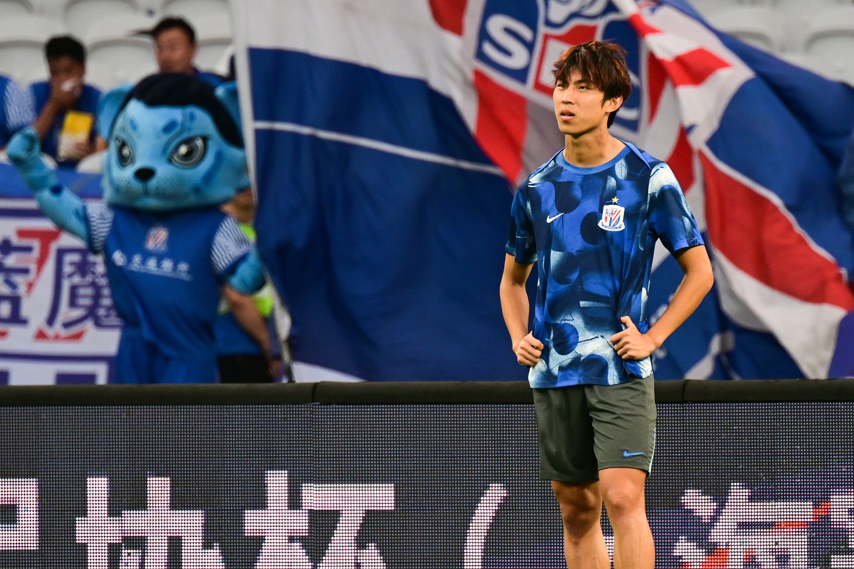 U19国足土伦杯首战六将缺席,吴启鹏伤退叶文杰火线入替 U19国足土伦杯首战六将缺席,吴启鹏伤退叶文杰火线入替