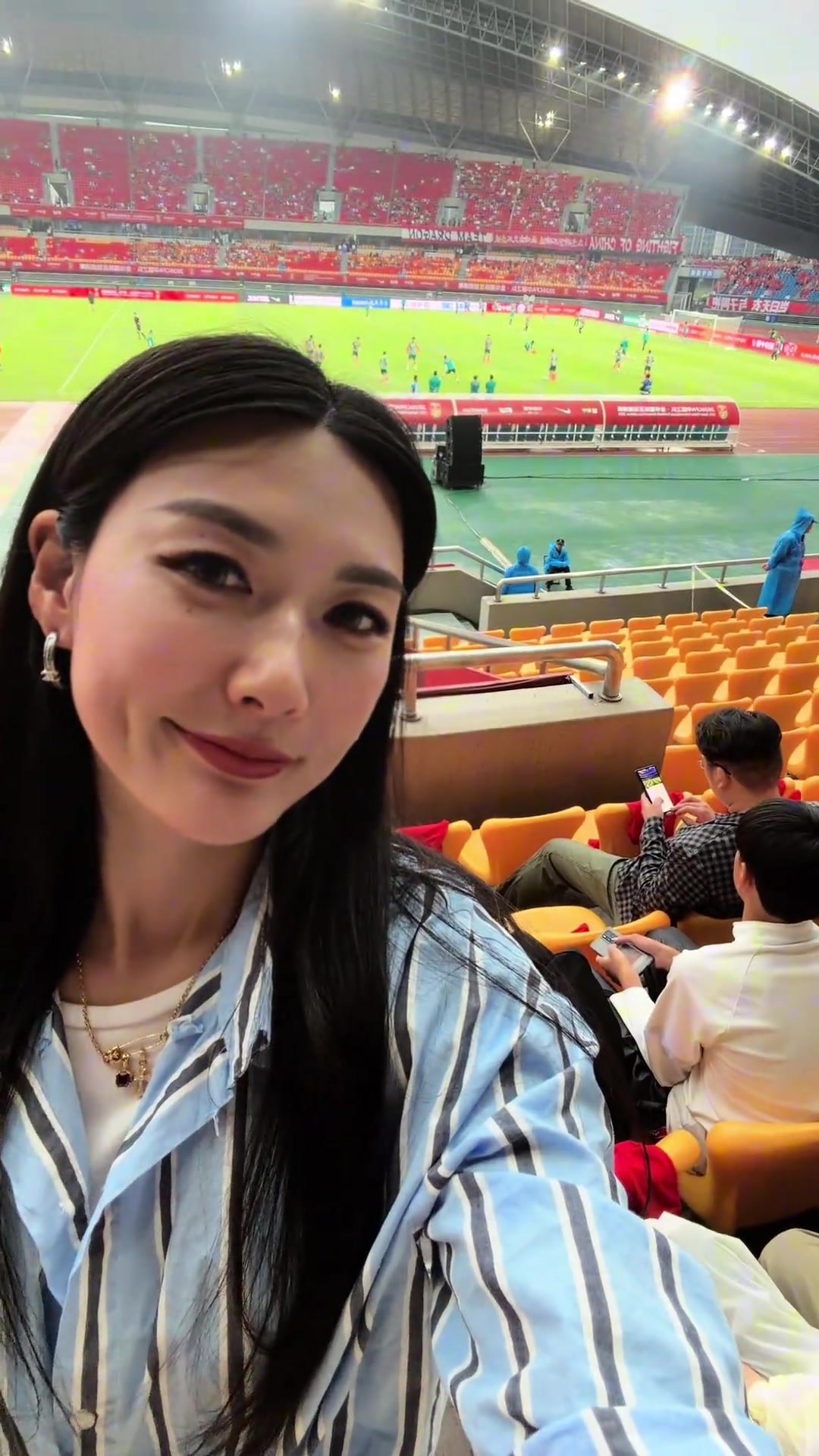 武磊百场里程碑夜 国足主场0-0闷平泰国